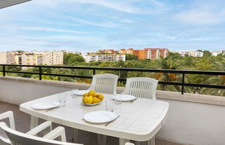 Foto 2 - Appartamento con 2 camere da letto a Salou con piscina e vista mare