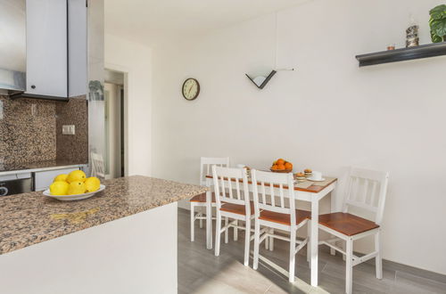 Photo 9 - 2 bedroom Apartment in Salou with swimming pool and garden