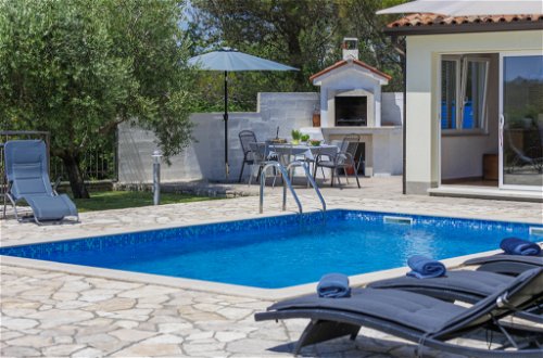 Foto 6 - Casa de 4 habitaciones en Raša con piscina privada y vistas al mar