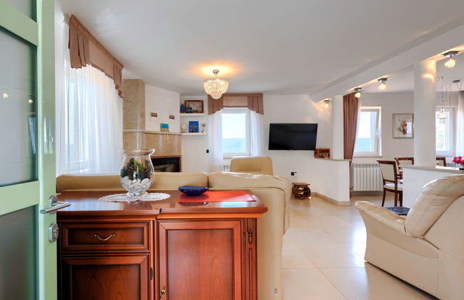 Casa de 5 quartos em Raša com piscina privada e terraço - Foto 29
