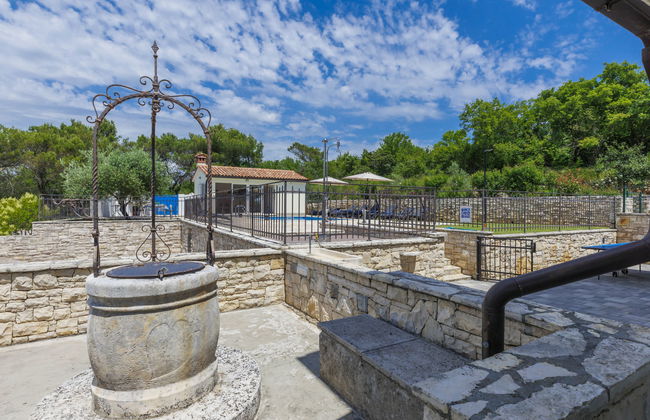 Casa de 5 quartos em Raša com piscina privada e terraço - Foto 50