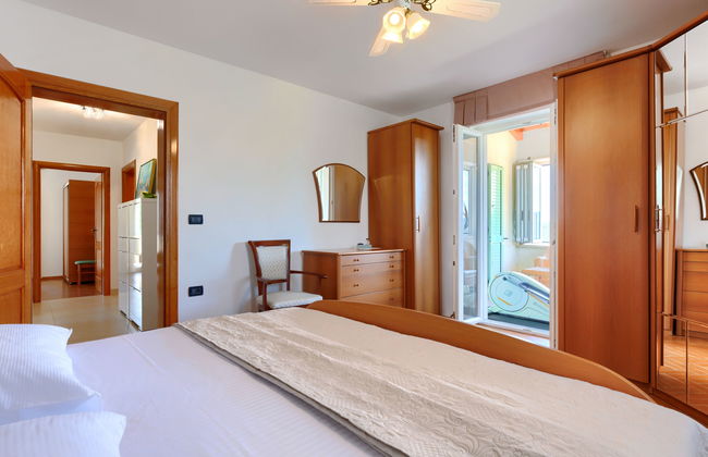 Casa de 5 quartos em Raša com piscina privada e terraço - Foto 43