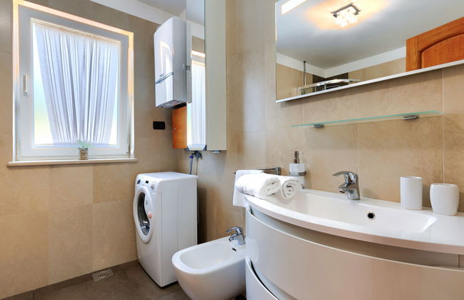 Casa de 5 quartos em Raša com piscina privada e terraço - Foto 47