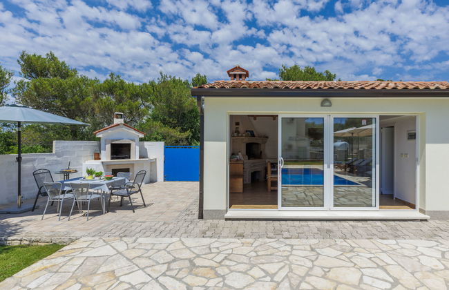 Casa de 5 quartos em Raša com piscina privada e terraço - Foto 52
