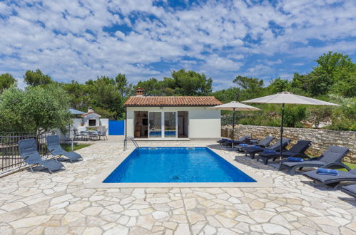 Foto 5 - Haus mit 4 Schlafzimmern in Raša mit privater pool und blick aufs meer