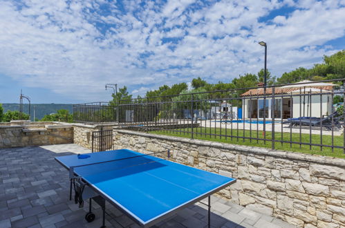 Foto 51 - Casa de 4 quartos em Raša com piscina privada e terraço