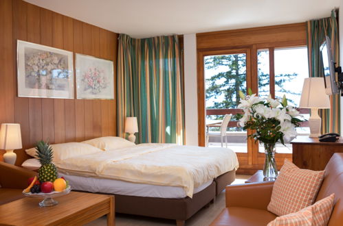 Foto 6 - Apartamento em Crans-Montana com piscina e vista para a montanha