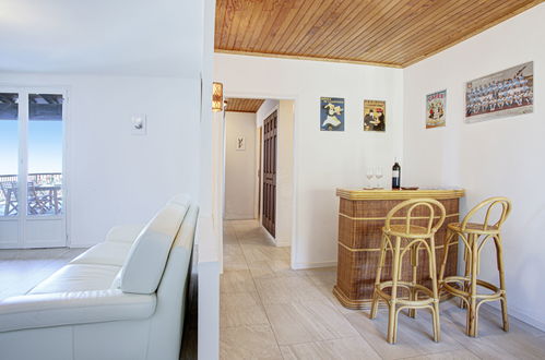 Photo 8 - 5 bedroom House in Montesquieu-des-Albères with private pool and terrace