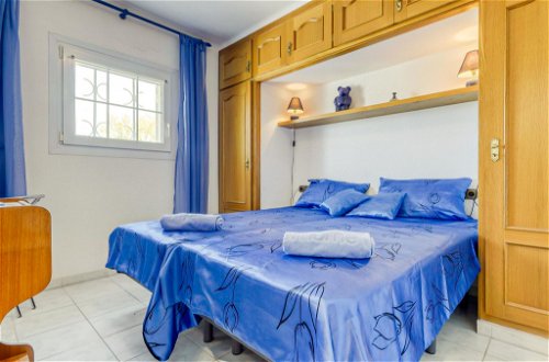 Foto 12 - Appartamento con 2 camere da letto a Roses con terrazza e vista mare
