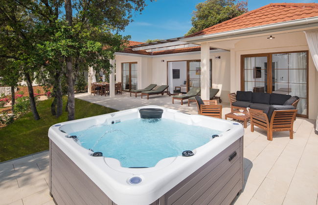 Casa de 3 quartos em Bale com piscina e terraço - Foto 46