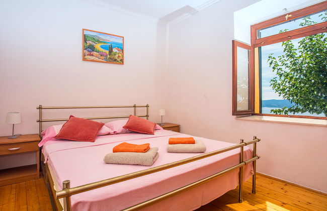 Casa de 8 quartos em Dugi Rat com piscina privada e jardim - Foto 17