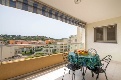 Photo 12 - Appartement de 1 chambre à Cavalaire-sur-Mer avec terrasse et vues à la mer