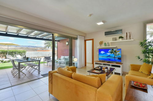 Photo 6 - 2 bedroom House in San Bartolomé de Tirajana with private pool and sea view