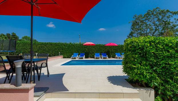4 bedroom House in Sveta Nedelja with private pool and garden - Photo 3