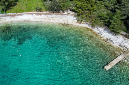 Photo 21 - Maison de 5 chambres à Mali Lošinj avec jardin et vues à la mer