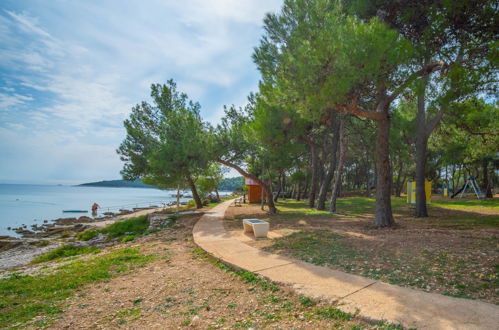 Foto 41 - Casa de 5 quartos em Mali Lošinj com jardim e vistas do mar