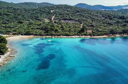 Foto 4 - Haus mit 5 Schlafzimmern in Mali Lošinj mit garten und terrasse