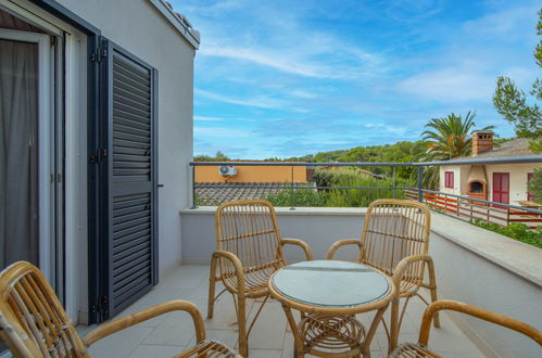 Photo 17 - Maison de 5 chambres à Mali Lošinj avec jardin et terrasse