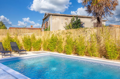 Photo 29 - Maison de 3 chambres à Vrbnik avec piscine privée et terrasse