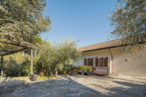 Foto 37 - Casa con 4 camere da letto a Massarosa con piscina privata e giardino