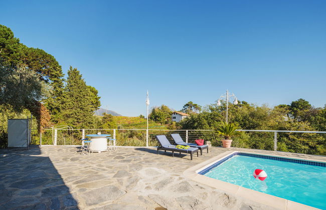 Casa de 5 quartos em Massarosa com piscina privada e jardim - Foto 34