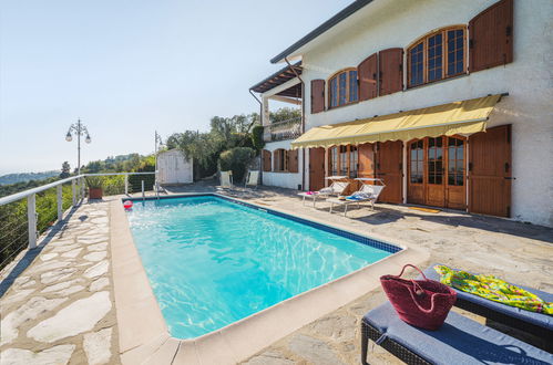 Foto 31 - Casa de 4 quartos em Massarosa com piscina privada e jardim