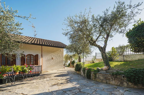 Foto 38 - Casa con 4 camere da letto a Massarosa con piscina privata e vista mare