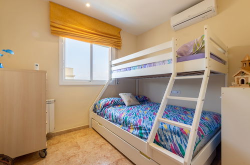 Foto 18 - Appartamento con 3 camere da letto a Calafell con piscina e vista mare