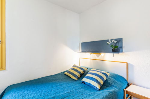 Foto 14 - Appartamento con 1 camera da letto a Sainte-Maxime con piscina e vista mare