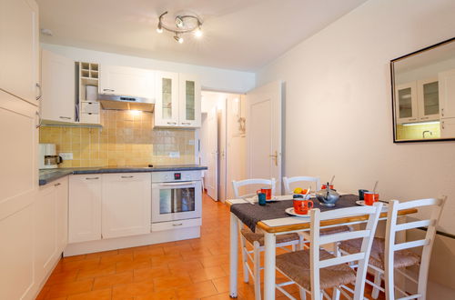 Foto 7 - Apartamento de 1 quarto em Sainte-Maxime com piscina e jardim