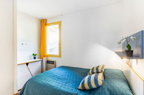 Foto 5 - Appartamento con 1 camera da letto a Sainte-Maxime con piscina e vista mare