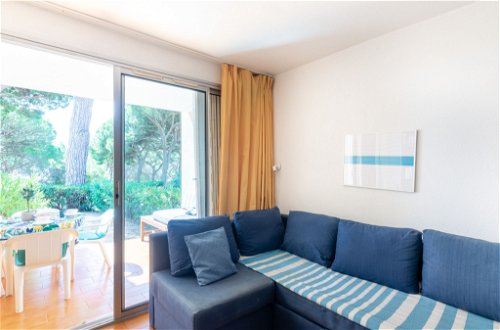 Foto 9 - Apartamento de 1 habitación en Sainte-Maxime con piscina y vistas al mar