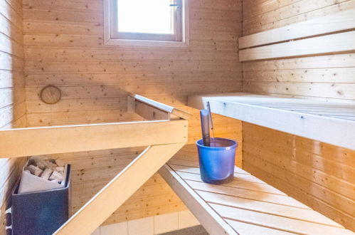 Foto 15 - Casa de 1 habitación en Pelkosenniemi con sauna y vistas a la montaña