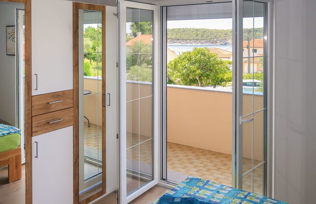 Apartamento de 3 quartos em Rab com jardim - Foto 5