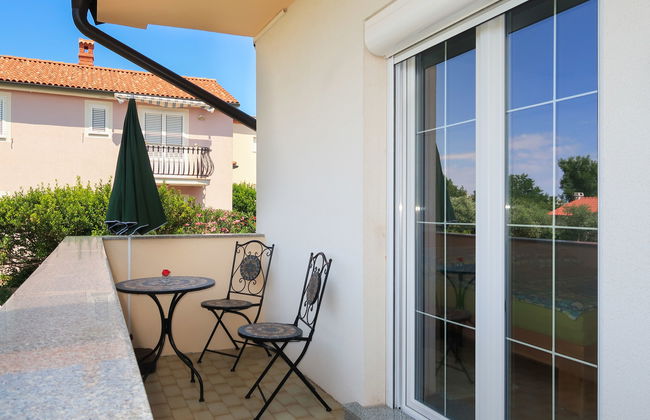 Apartamento de 3 quartos em Rab com jardim - Foto 9