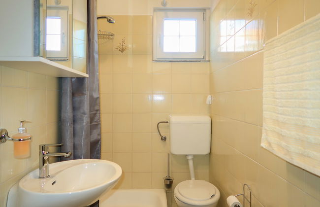 Apartamento de 3 quartos em Rab com jardim - Foto 12