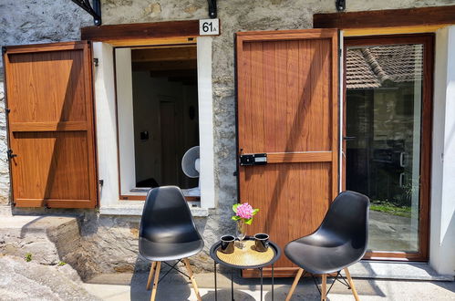 Photo 2 - Maison de 1 chambre à Dervio avec jardin et vues sur la montagne