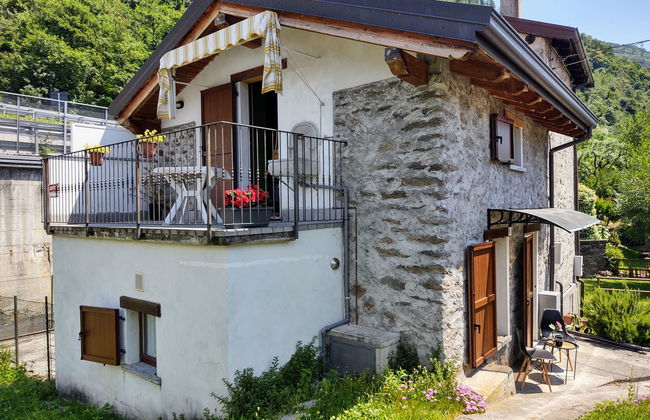 2 bedroom House in Dervio with garden - Photo 23