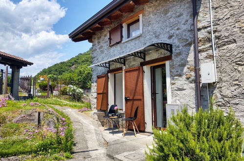 Photo 22 - Maison de 1 chambre à Dervio avec jardin et vues sur la montagne