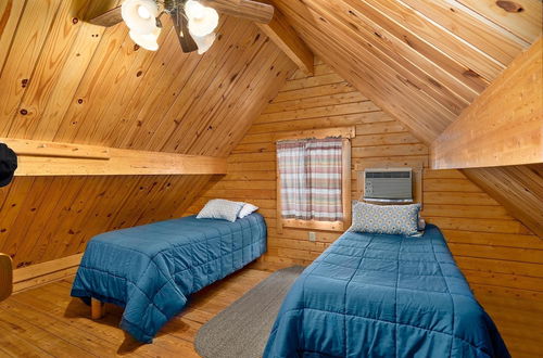 Foto 2 - Amazing Getaway: Enjoy our Cozy Log Cabins on the Chesapeake Bay