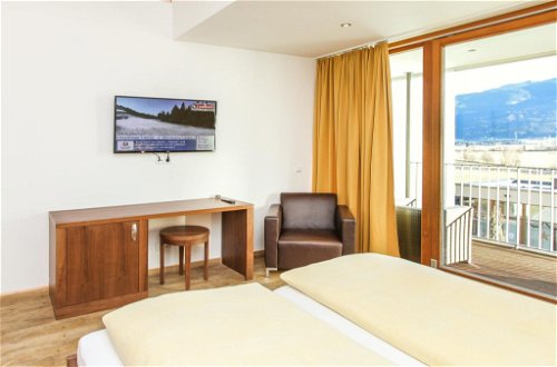 Foto 19 - Appartamento con 2 camere da letto a Piesendorf con vista sulle montagne