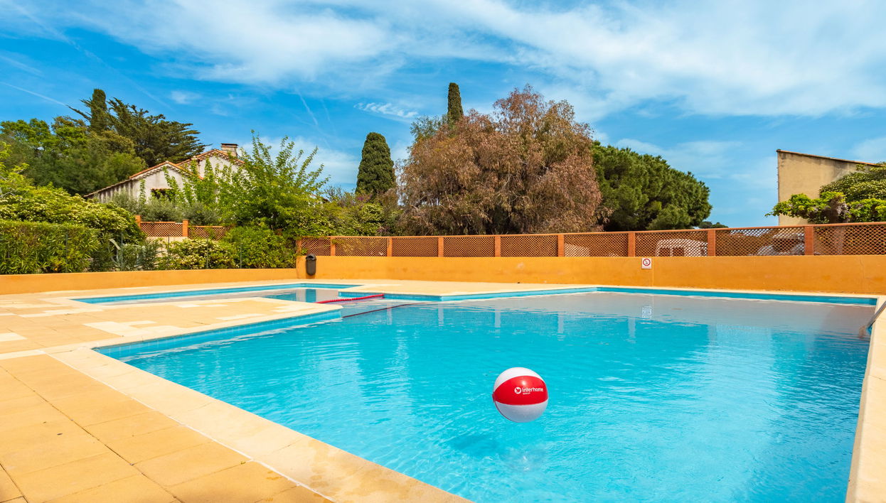 Apartment mit 2 Schlafzimmern in Le Lavandou mit schwimmbad und garten - Foto 1