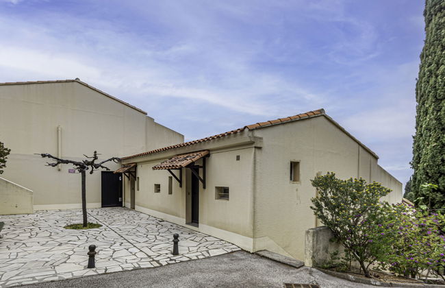 Apartamento de 2 quartos em Le Lavandou com piscina e jardim - Foto 20