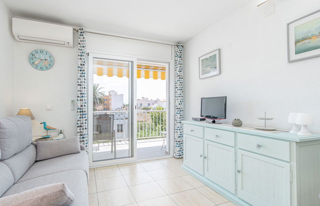 2 bedroom Apartment in Castelló d'Empúries with terrace - Photo 6