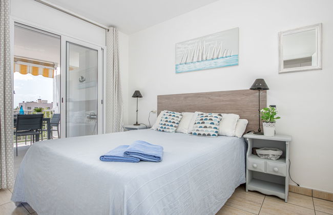 2 bedroom Apartment in Castelló d'Empúries with terrace - Photo 4