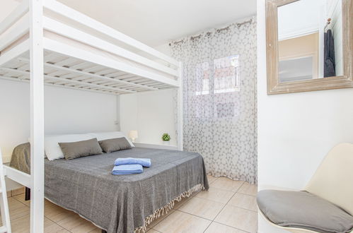 Foto 5 - Appartamento con 2 camere da letto a Castelló d'Empúries con terrazza e vista mare