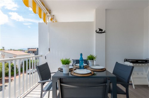 Foto 18 - Appartamento con 2 camere da letto a Castelló d'Empúries con terrazza e vista mare