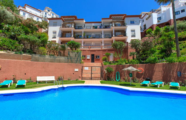 Apartamento de 2 quartos em Nerja com piscina e jardim - Foto 4