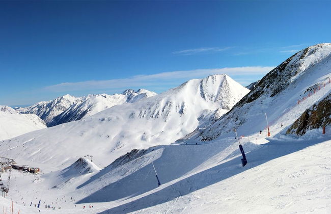 Ski and Snowboard School in Grandvalira - Photo 6