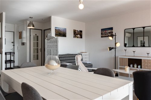 Foto 8 - Appartamento con 1 camera da letto a Cavalaire-sur-Mer con terrazza e vista mare